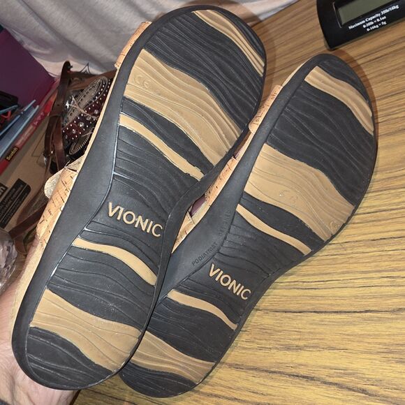 VIONIC 342PAROS Sz 10 Brown Tan Cork Look Pattern Boho Orthotic Travel Sandals - Picture 6 of 8
